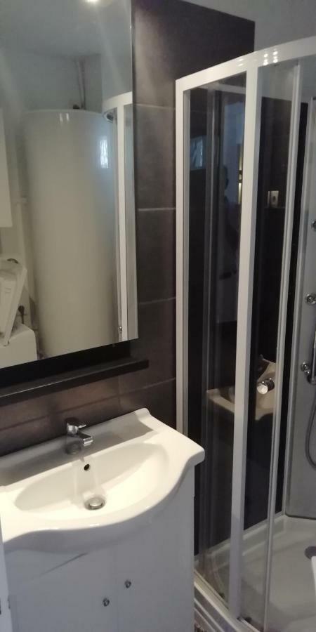 Centre Apartment *